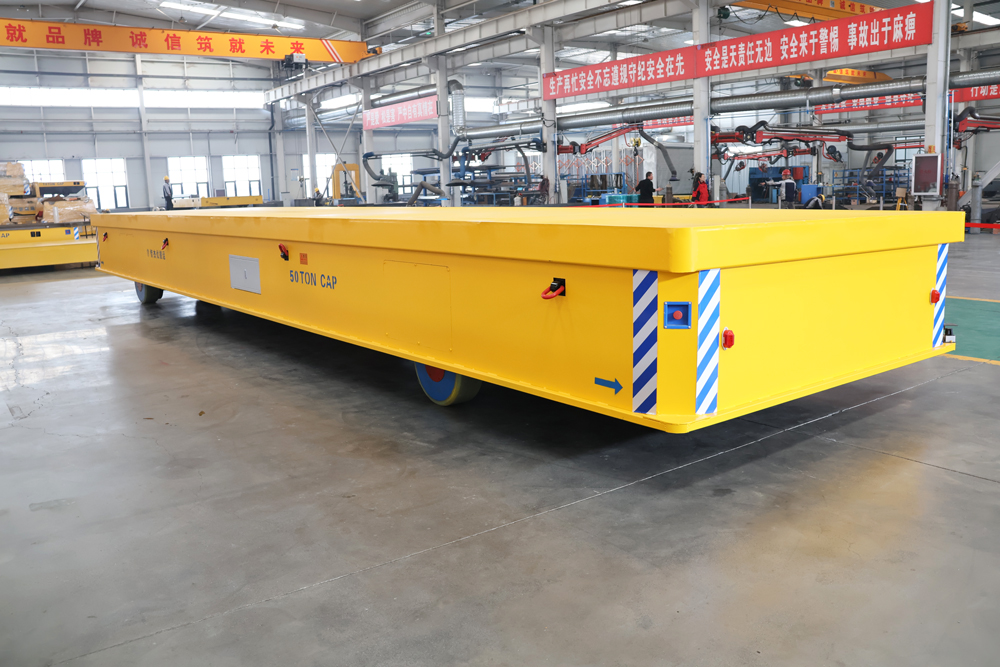 西安客戶定制的兩臺全向移動升降車順利通過驗收即將交付