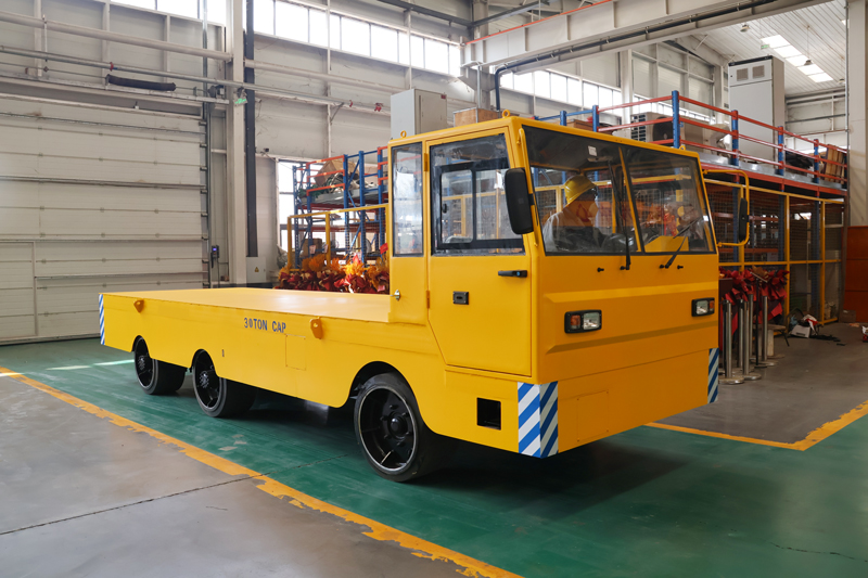 福建客戶訂購的方向盤貨運平板車成功交付