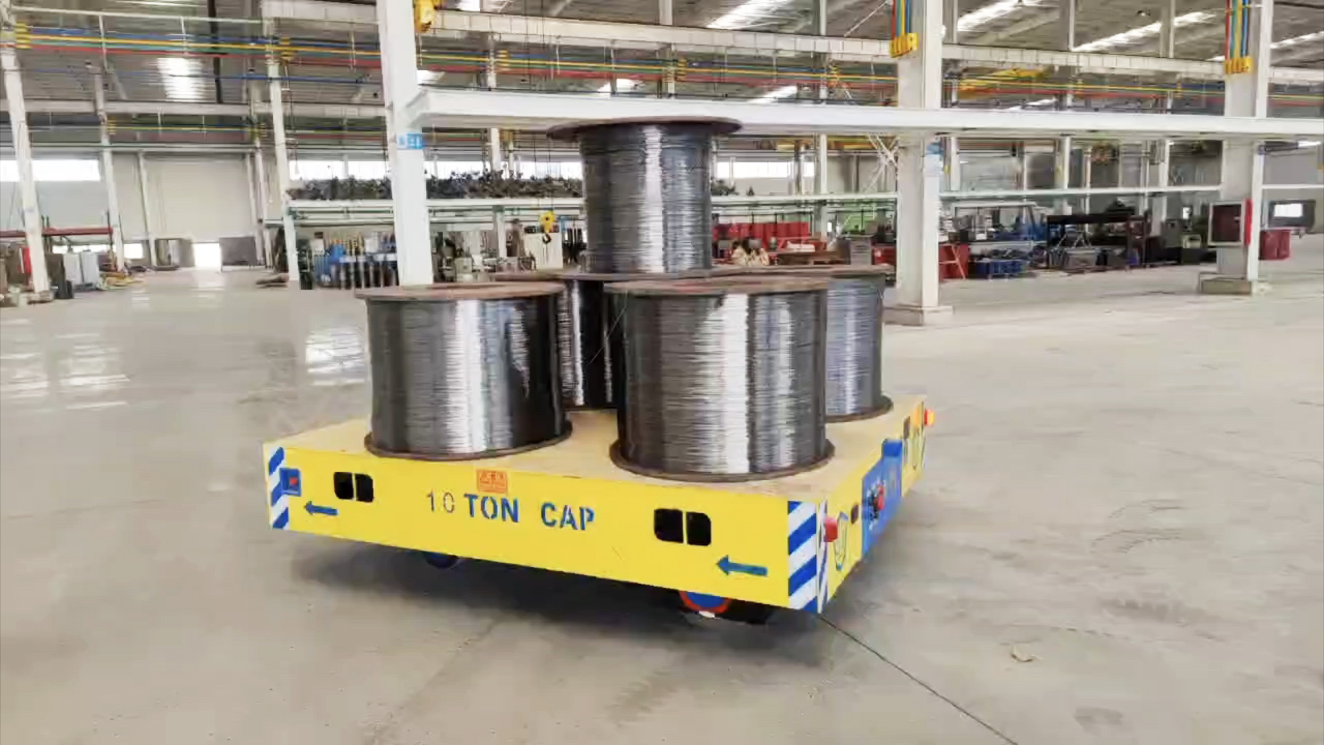 10噸無(wú)軌電動(dòng)線卷轉(zhuǎn)運(yùn)車(chē)成功交付使用